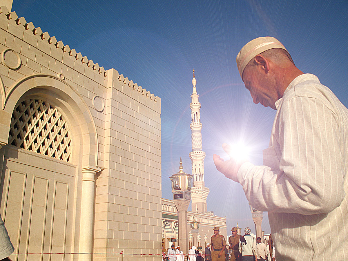 Люди в мечети. Исламские фото. Жизнь мусульман в россии