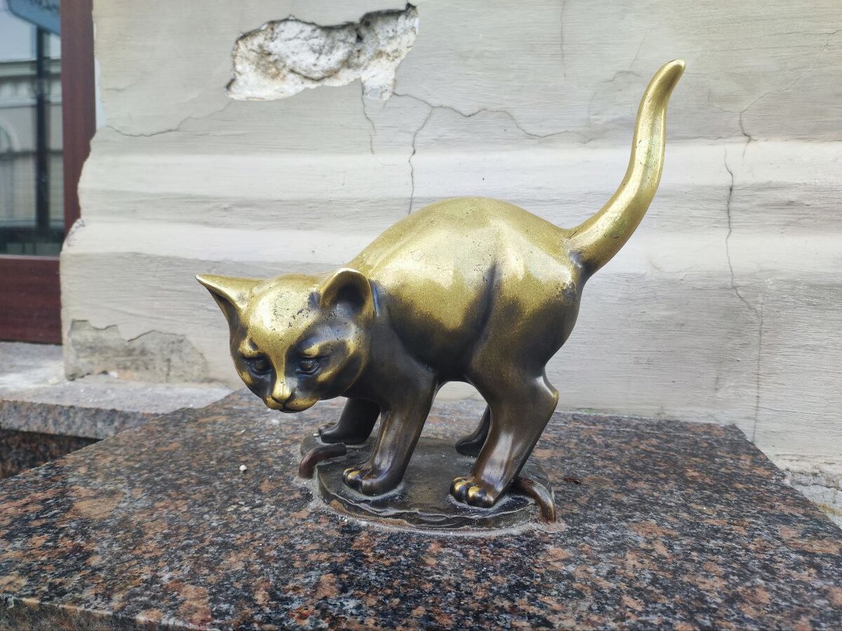 памятники кошкам в санкт петербурге адреса