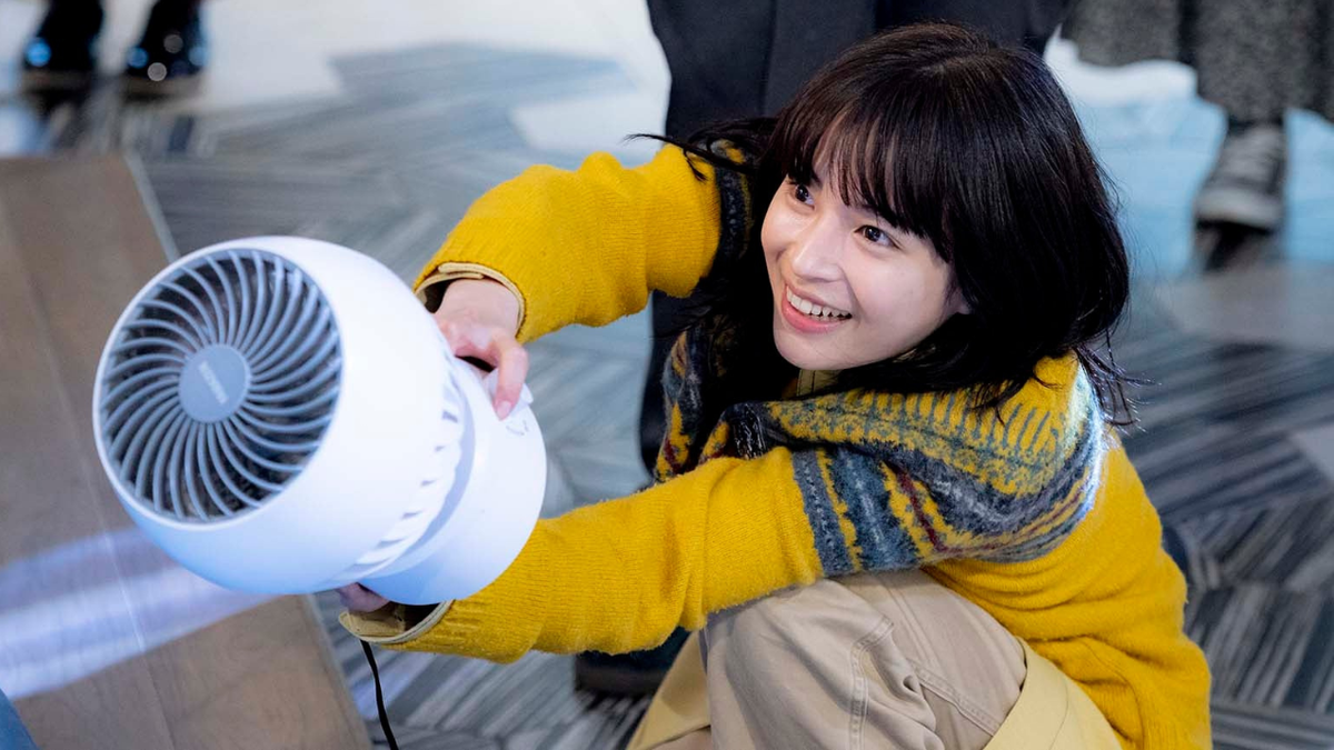 Кадр из дорамы «Возьми меня за руку под покровом сумерек» 