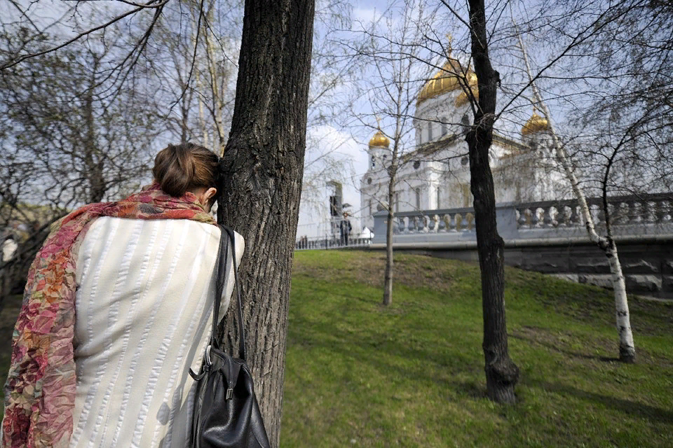 Перекрестившись взгляну на восток