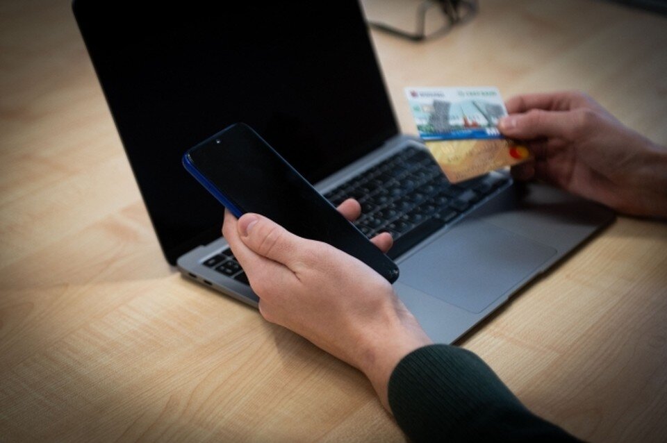     После беседы с аферистом, томич отправился в ближайшее отделение банка и рассказал о звонке. Юлия ПЫХАЛОВА