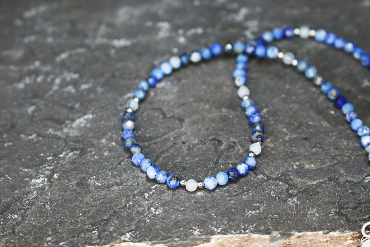 Колье с лазуритом