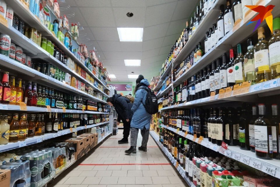     В отношении мужчины возбуждено уголовное дело по части 1 статьи 158 УК РФ Алексей БУЛАТОВ