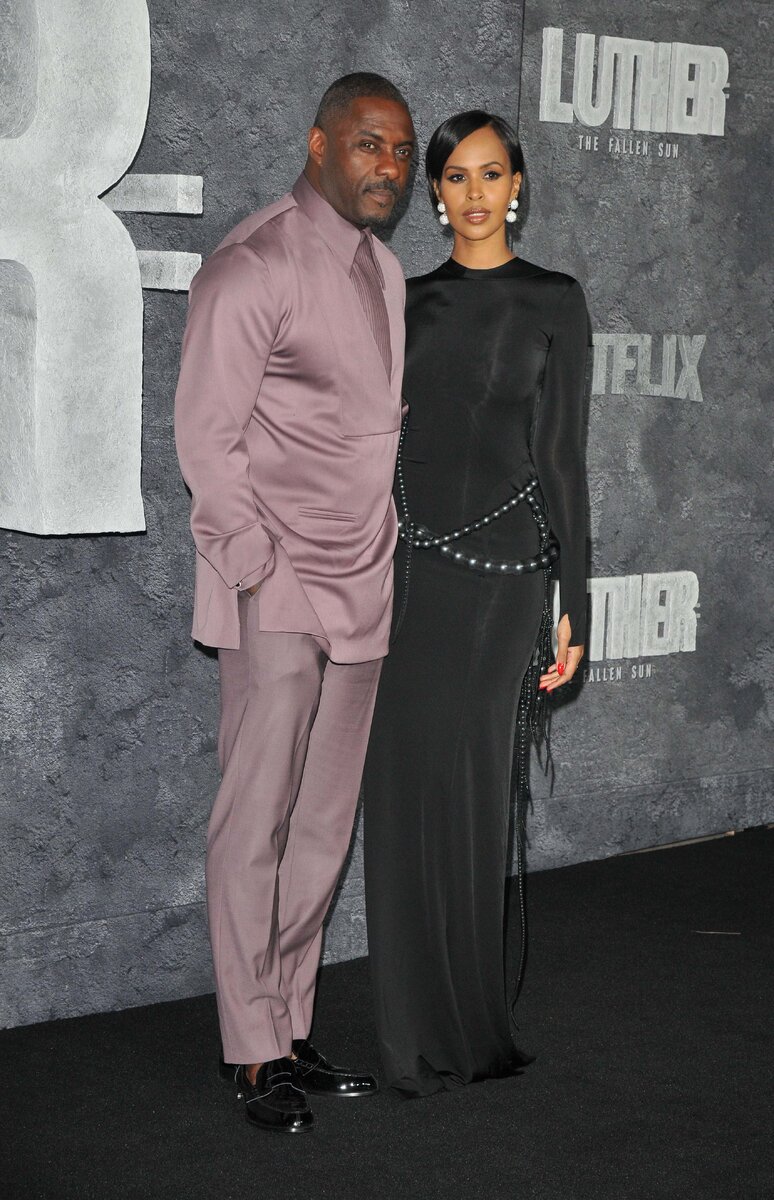    Идрис Эльба с женой на премьереLegion-Media