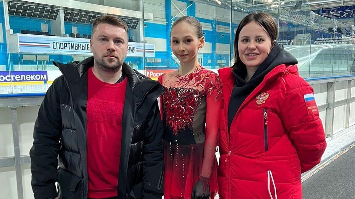    Российская фигуристка Мария Гордеева с тренером Сергеем Давыдовым© соцсети Марии Гордеевой