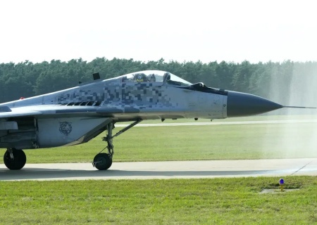    Словакия передаст ВСУ 10 из 11 своих истребителей МиГ, один оставит для музея