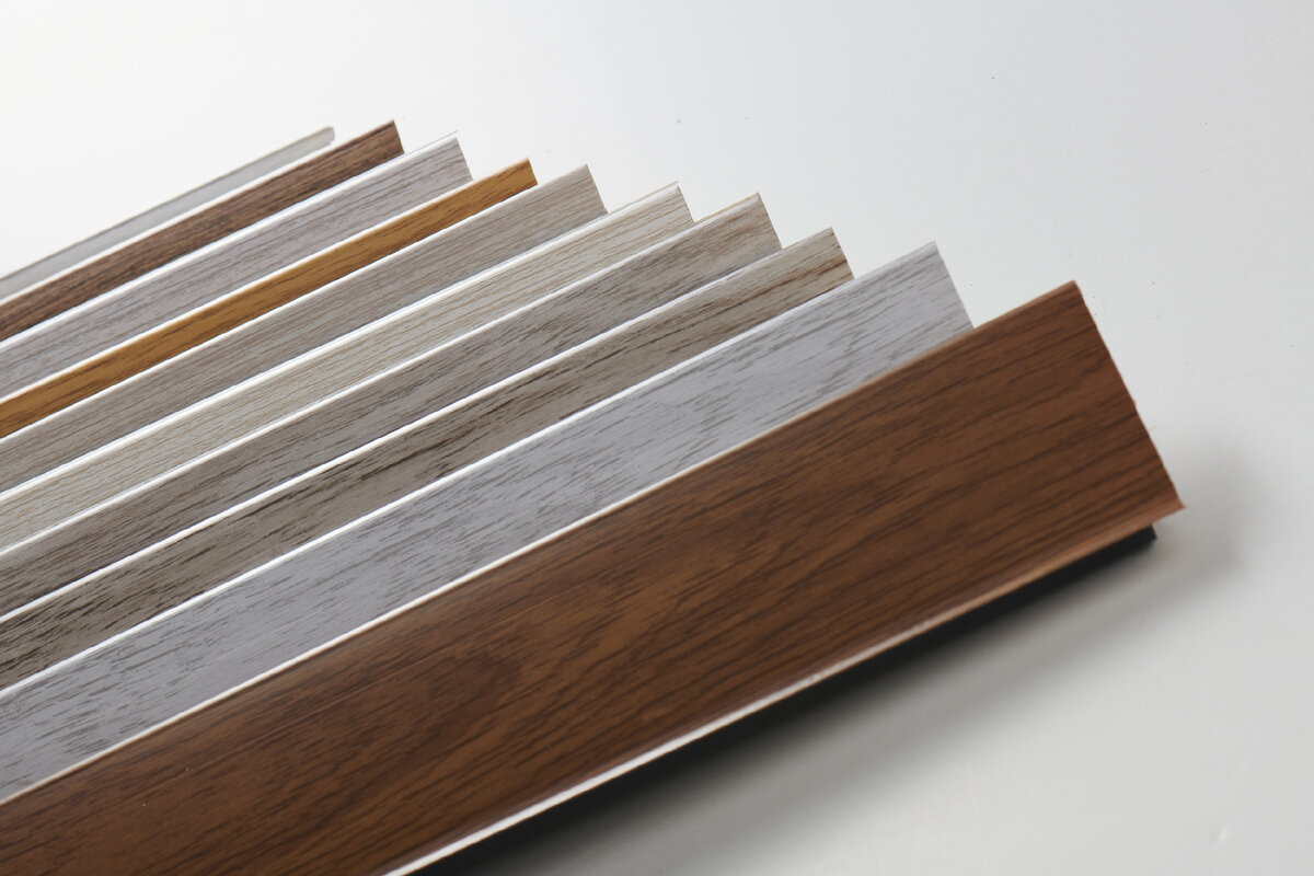 ПВХ плинтус из Дядюшки Плинтус отличное решение для тех, кто придерживается традиций