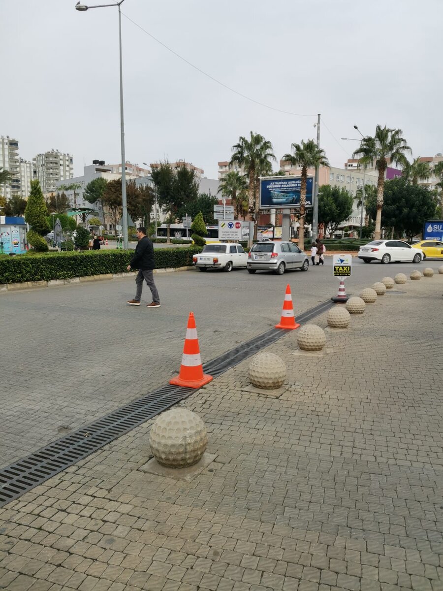 Переход дороги не по "зебре" это норма