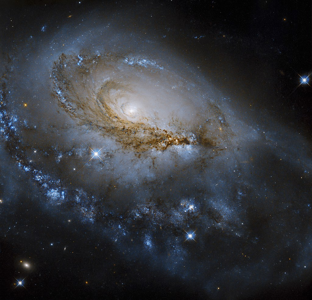 By NASA - https://www.nasa.gov/image-feature/goddard/2022/hubble-studies-a-spectacular-spiral, CC BY-SA 4.0