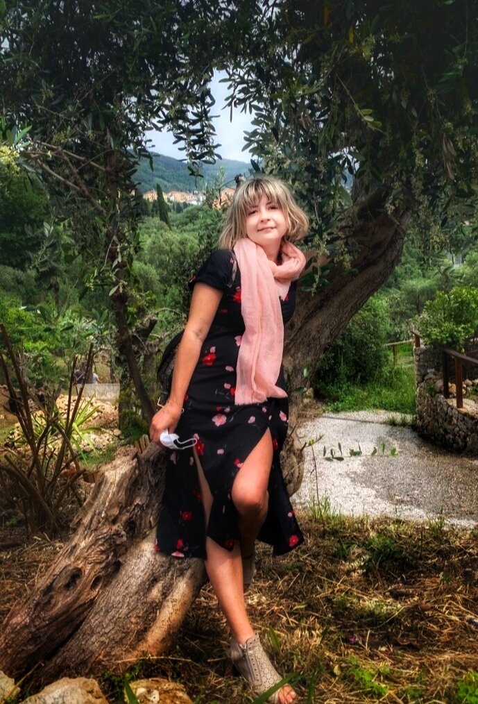 Фото автора. Медитация на красоту и любовь. Читаем утром медленно.. Желательно расположиться лицом к окну. Можно наложить на музыку, включить музыку фоном. Образы: открытое укно, утро.. Море или утренний лес. Образ Афродиты. Всех с наступающим 8 марта! 