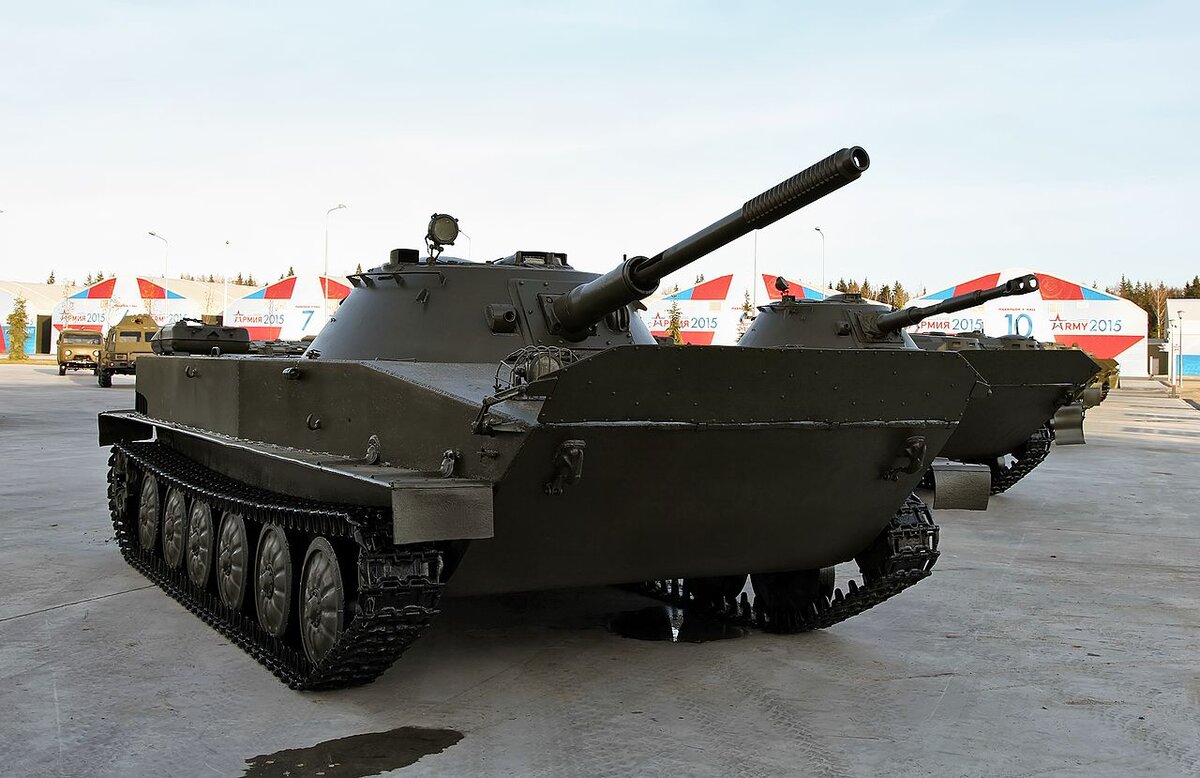 ПТ-76 — советский лёгкий плавающий танк