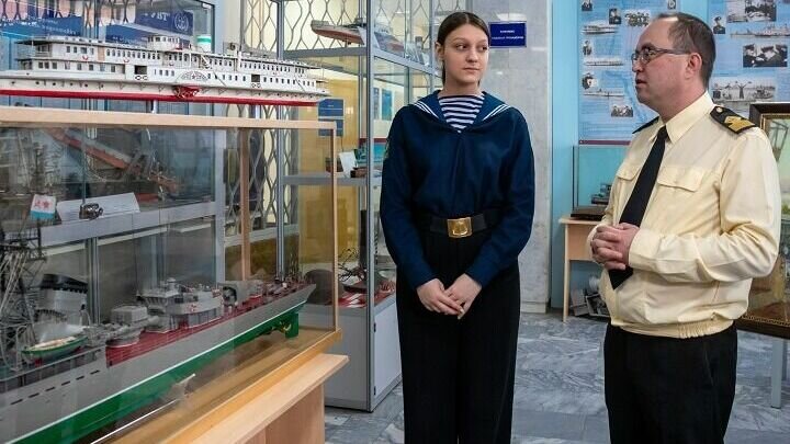     Нижегородские ученые будут искать затонувшие суда времен ВОВ на дне Баренцева моря. Проект безопасного подъема кораблей разработали совместно с фондом «ЮНЭКО» сотрудники Волжского госуниверситета водного транспорта. Информация об этом опубликована на сайте вуза.