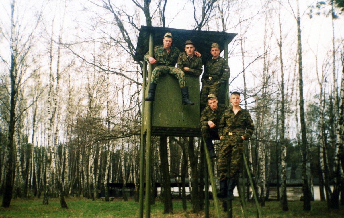 Армейская песня за что мы пьем. Дембель. За что мы пьём армейские. ВДВ В Чечне. Песня за что мы пьём армейские.