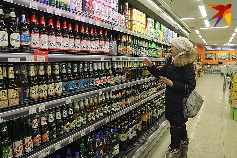     Вино жители Мурманской области тоже любят - в регионе приходится 9,7 литра этого горячительного напитка на человека в год. Юлия ПЫХАЛОВА