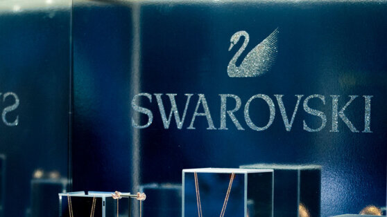    Австрийская Swarovski полностью уходит из России Сергей Бунеев