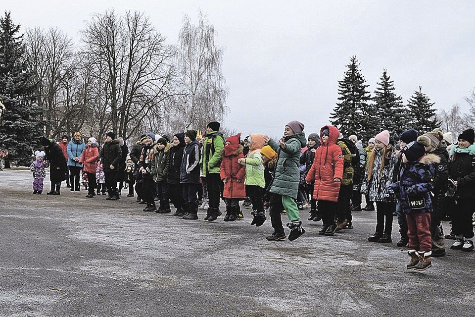     Дети Белокуракино будут расти в счастливом обществе.