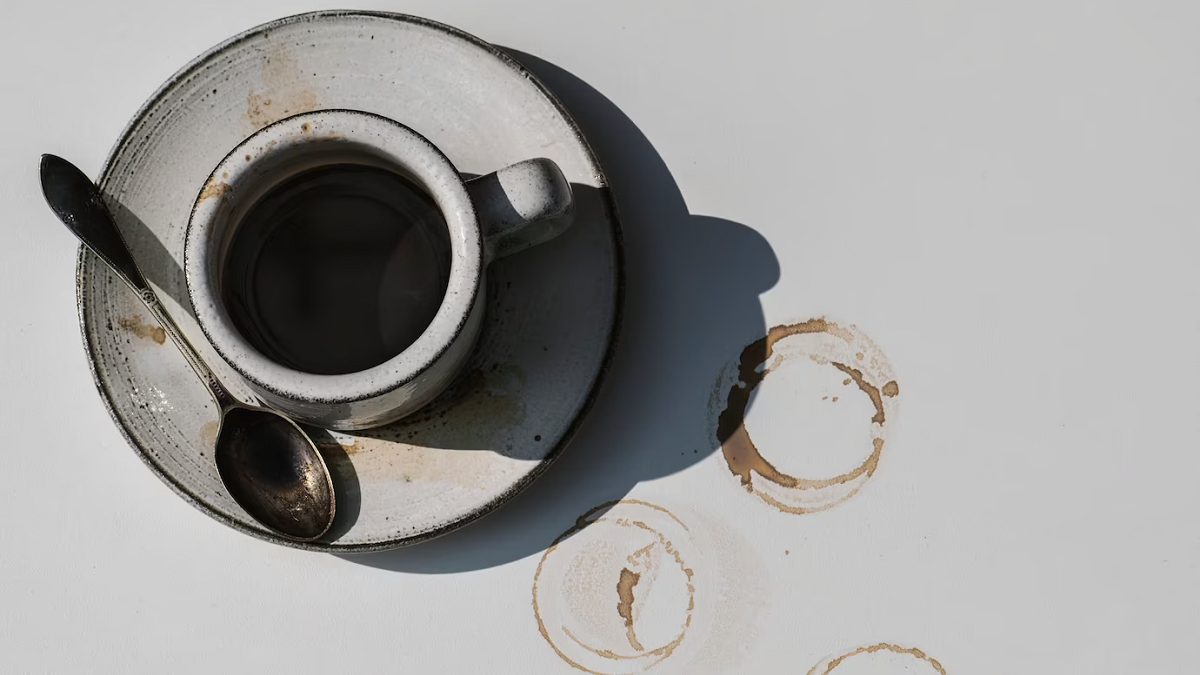    Чем вывести пятна от кофе