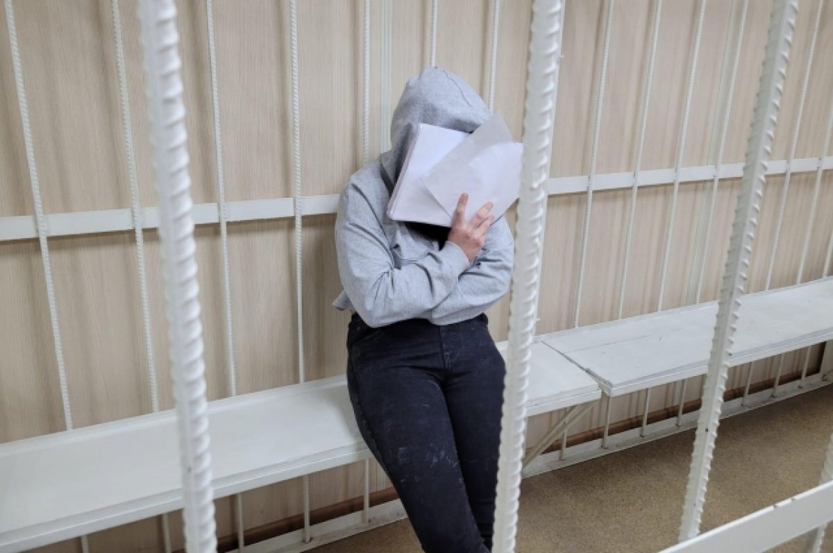    В Новосибирске начался суд над няней, обвиняемой в гибели двух детей