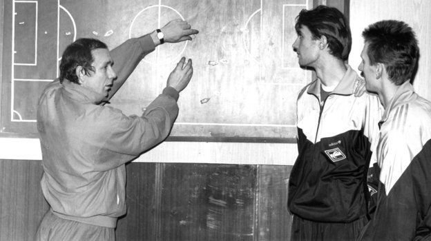    Олег Романцев, Андрей Иванов и Гинтарс Стауче.Игорь Уткин