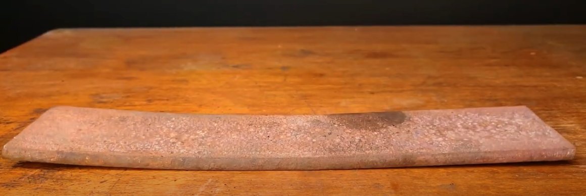      Отрезок толстого металла