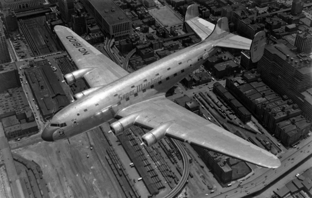 Douglas DC-4.