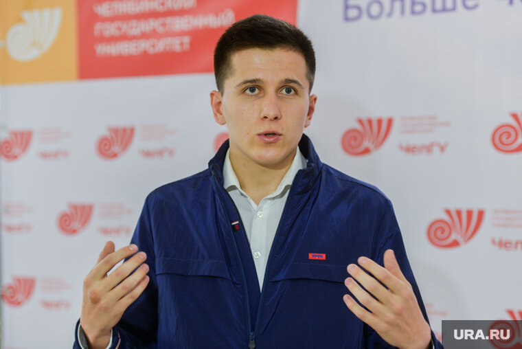    Максим Гулин работал в Госдуму меньше двух лет