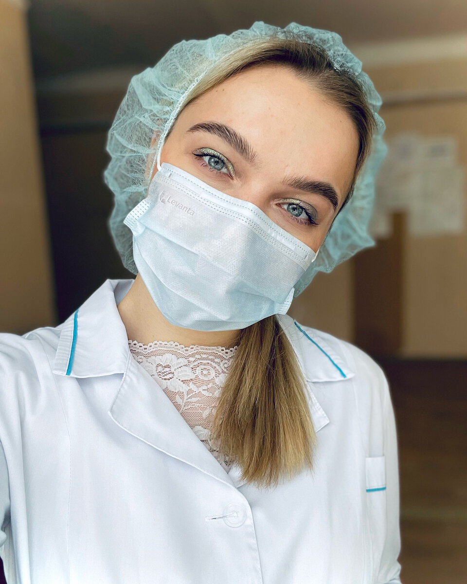 Фото автора. Пока еще медсестра ☺️💉💊