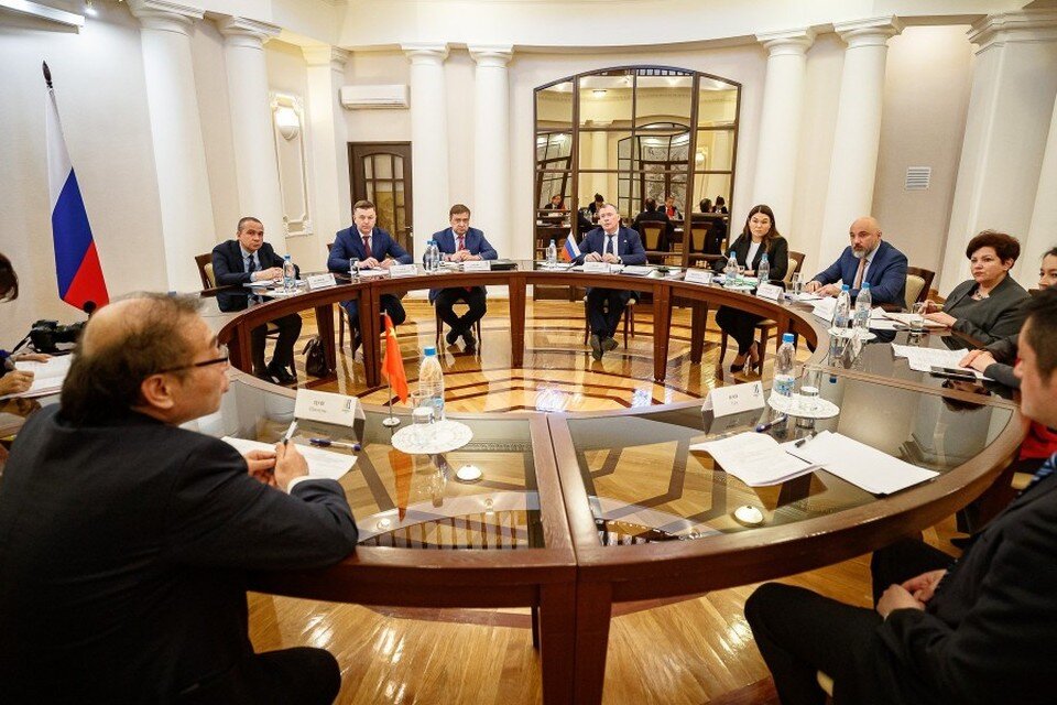     Глава города встретился с генеральным консулом КНР. Фото: администрация Екатеринбурга