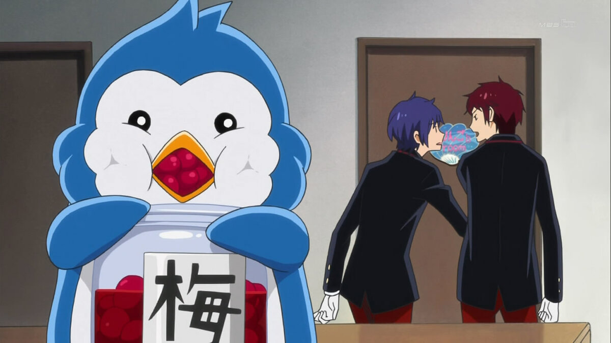 К сожалению, я плохо знаю японский, и не понимаю что написано на банке, но всё таки, как же интересно: что этот малыш вообще жует такое))