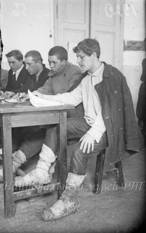 Батраки-активисты на курсах низового актива, 1929 г. "Национальный музей Республики Татарстан"