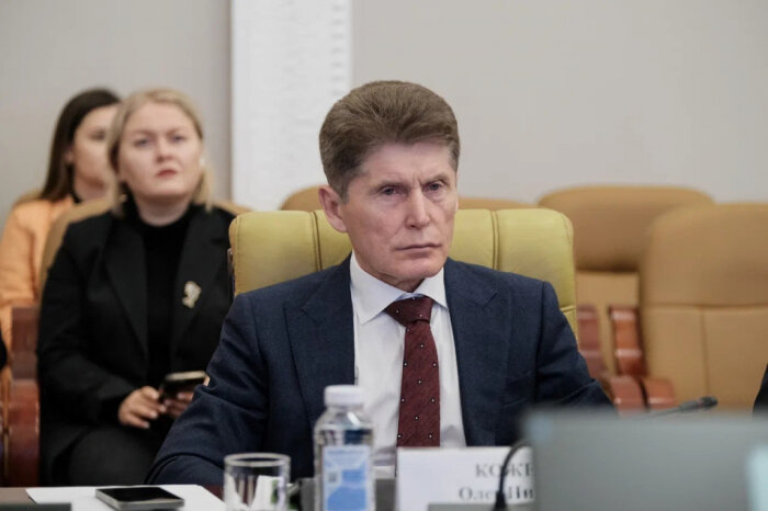 Фото: правительство Приморья. Олег Кожемяко защищает права земляков