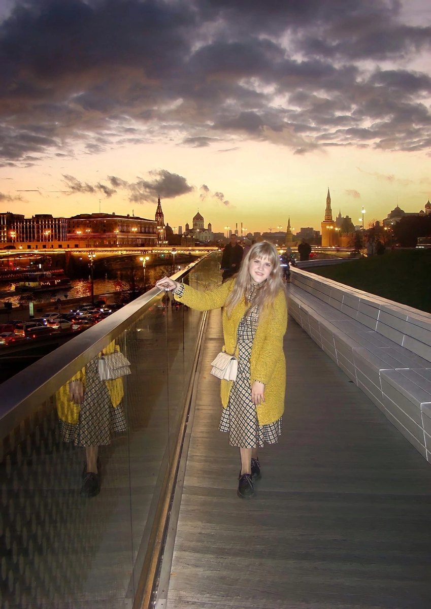 Парящий мост. Г. Москва.