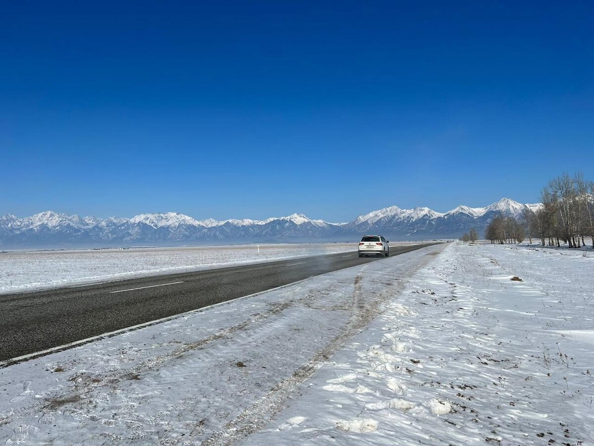 Гора Аршан в апреле