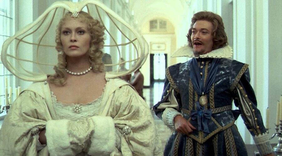    Миледи Кадр из фильма «Три мушкетёра: Подвески королевы», 1973 г.