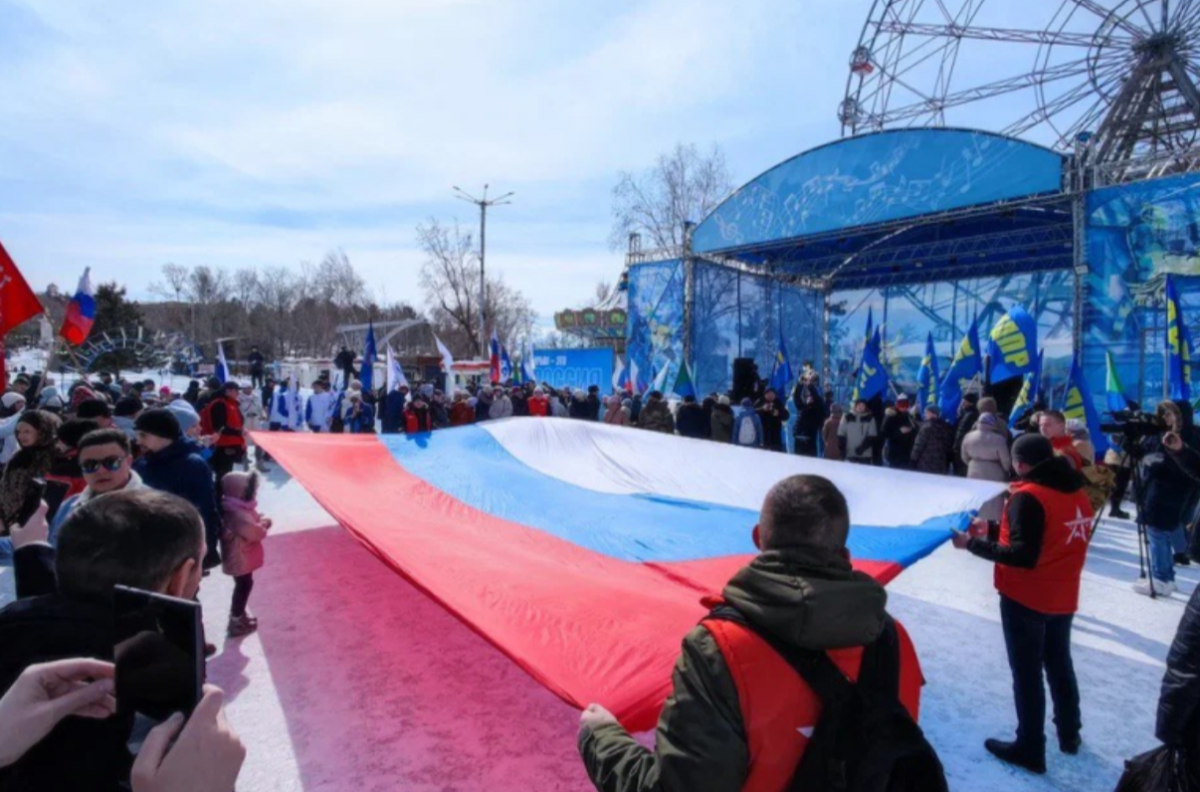    В Хабаровске прошёл концерт в честь годовщины воссоединения Крыма с Россией