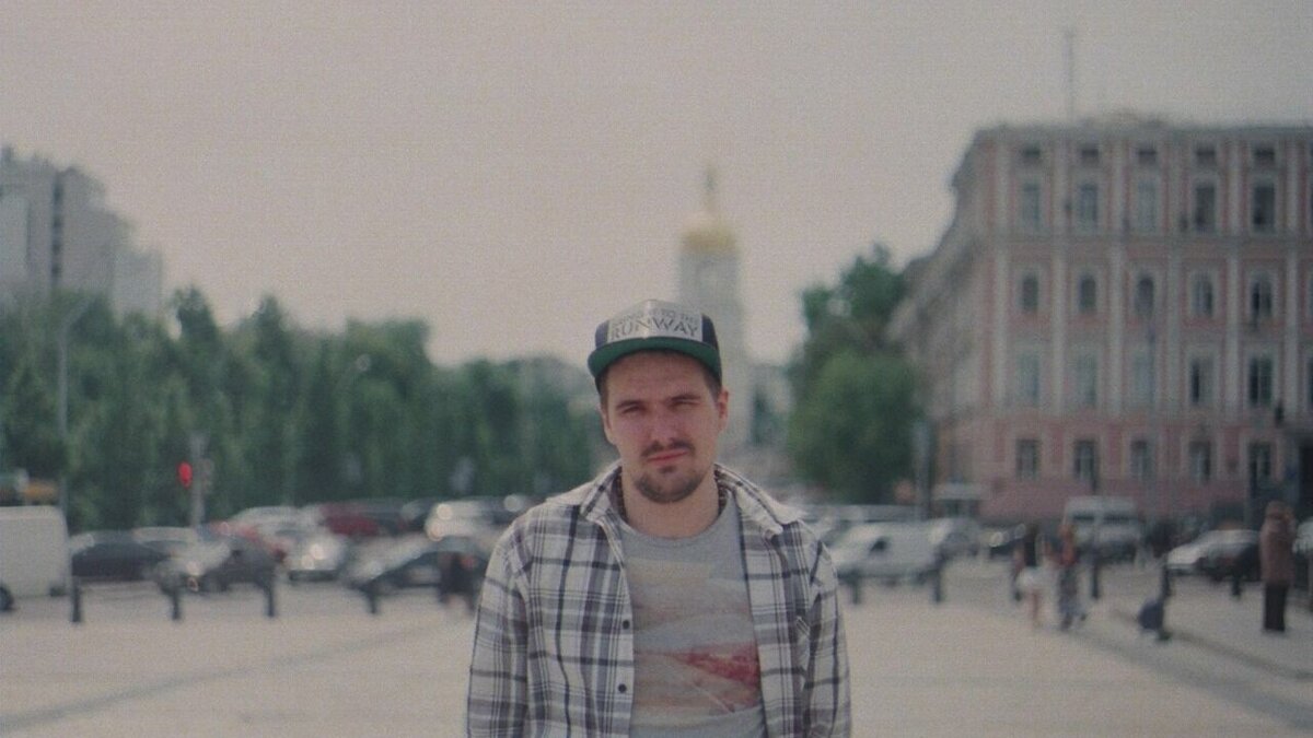     Трагедия произошла ночью около села Диево-Городище Ярославской области. Компания из 10 человек переходила Волгу в соседнюю деревню Ченцы. На обратном пути лед не выдержал.