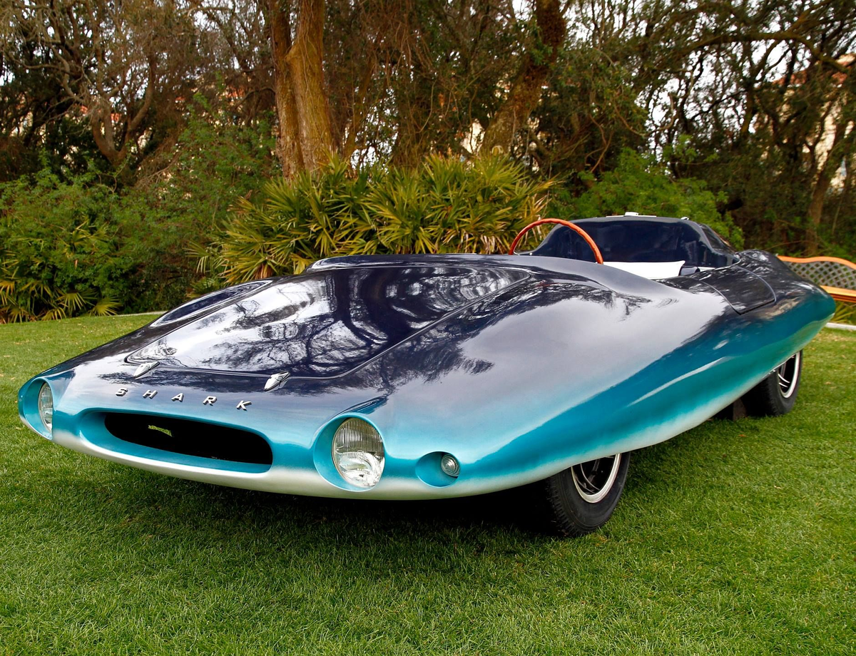 1962 The Shark or El Tiburon roadster.