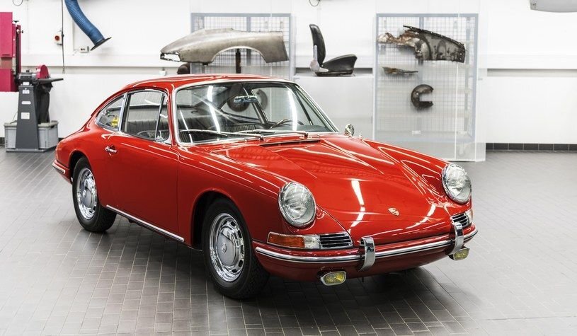      Porsche 911