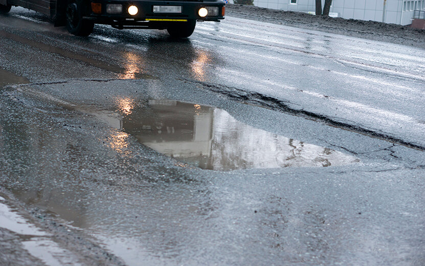  Дыра открывается перед водителем внезапно, и это пугает. Фото: Мария Бакланова