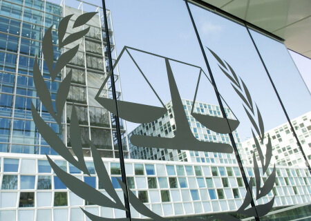    Венгрия отказалась арестовывать Путина по ордеру МУС