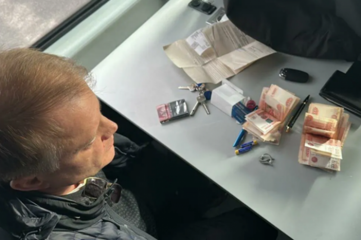    Инженера ГУП «ТЭК» задержали с поличным при получении взятки в 340 тысяч