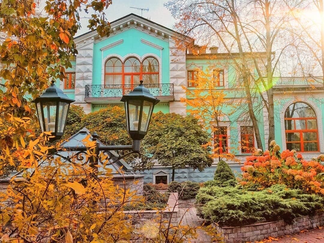 Морозовский сквер москва морозовский сад фото