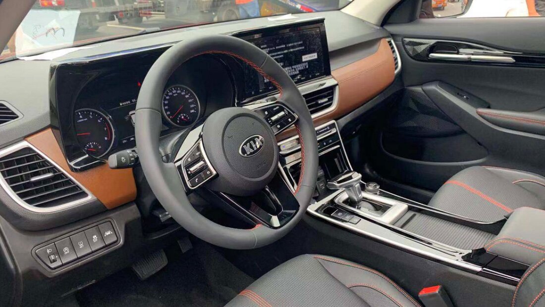 Салон KIA KX3