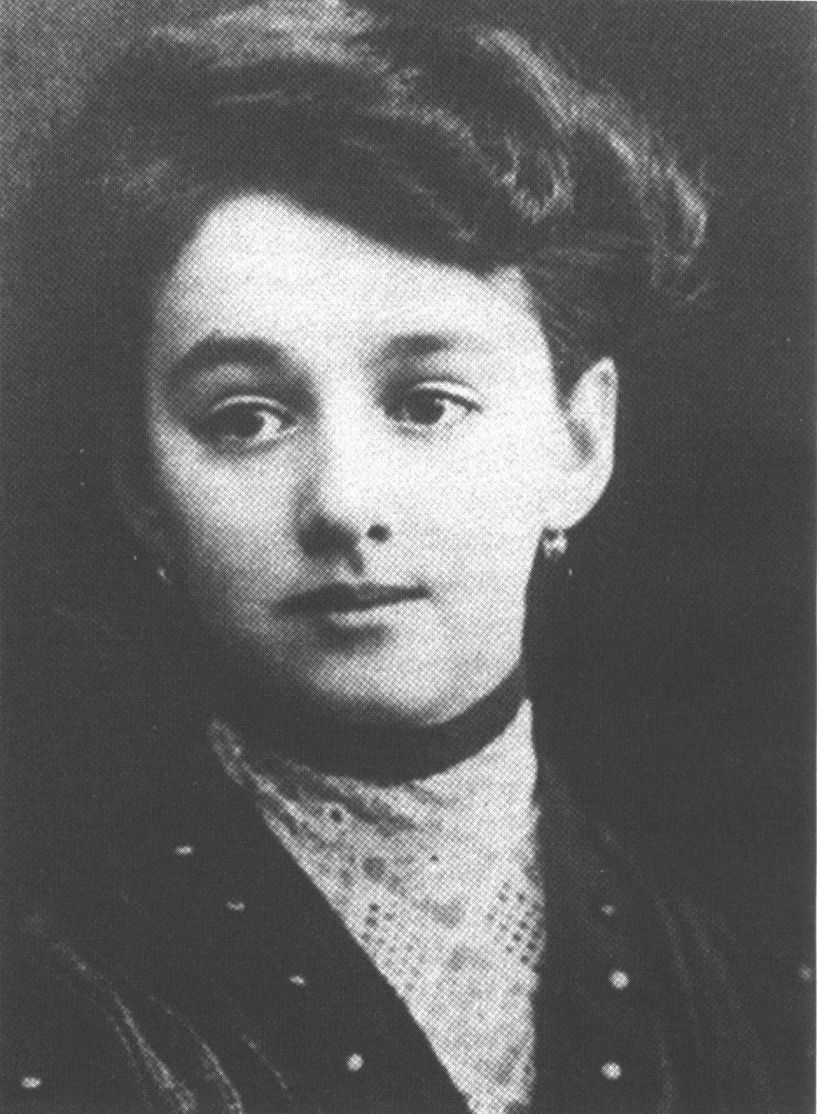 Елена Булгакова, 1907. Фото с сайта http://m-bulgakov.ru/