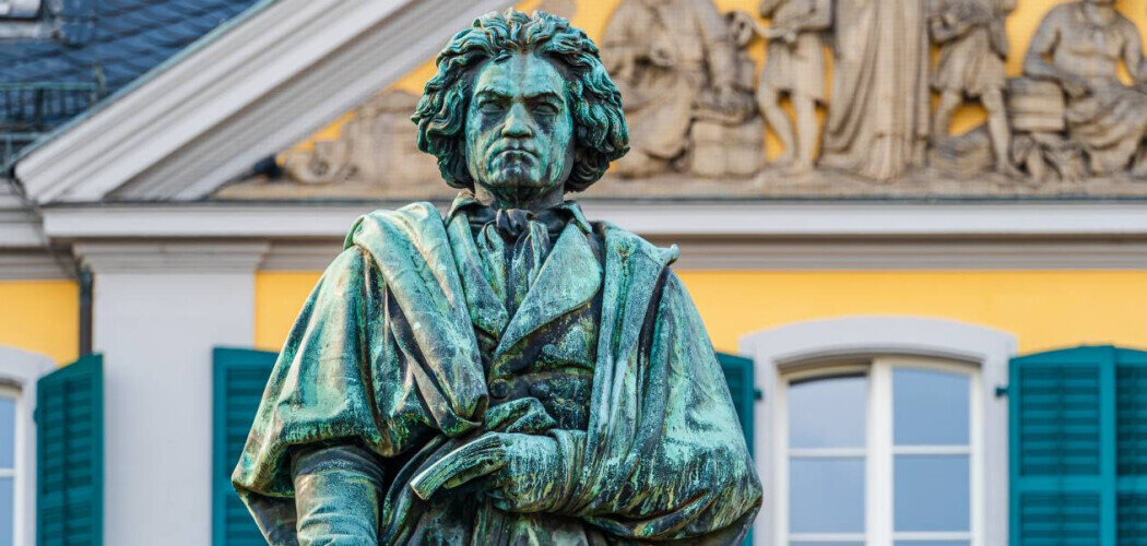 Статуя Бетховена в его родном Бонне, всего же в мире больше 100 памятников великому композитору © PhotoFires / Shutterstock / FOTODOM