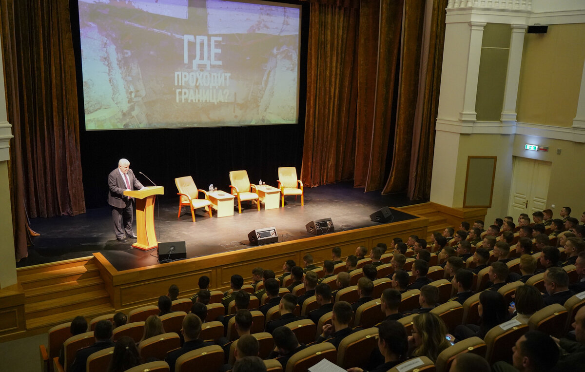 Денис Мосюков/ Посольство РФ в Белоруссии/ ТАСС