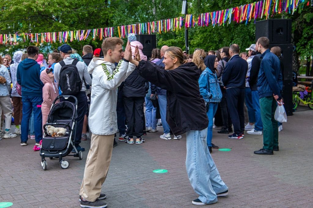 Листайте вправо, чтобы увидеть больше изображений