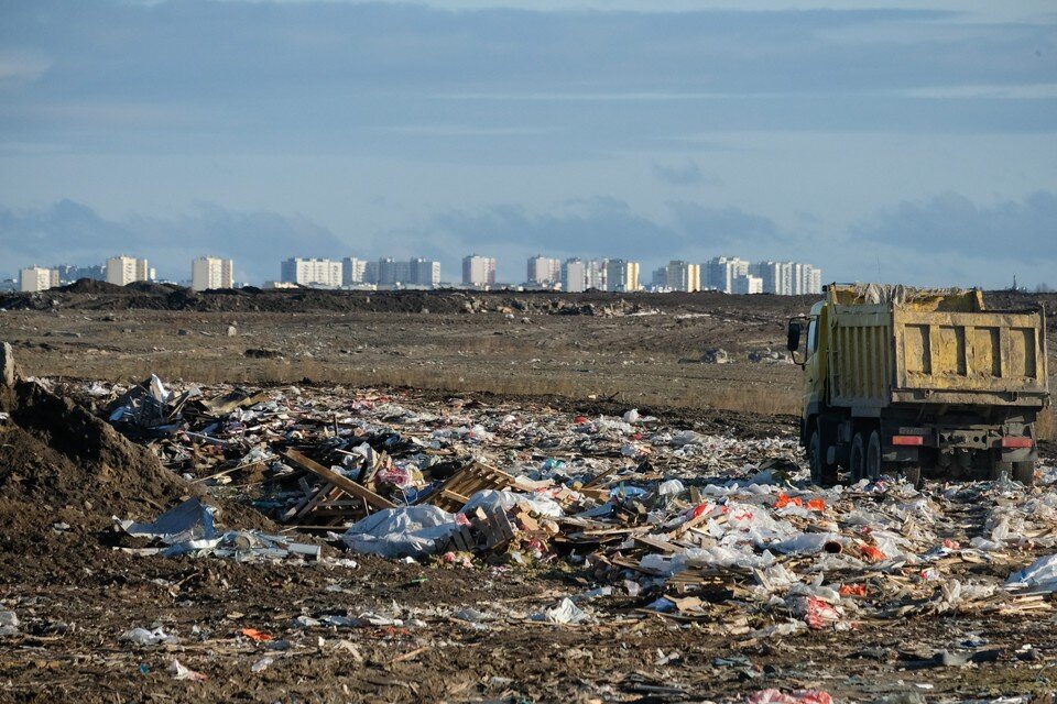     Девять нелегальных свалок обнаружено в Московском районе Петербурга Артем КИЛЬКИН (архив)