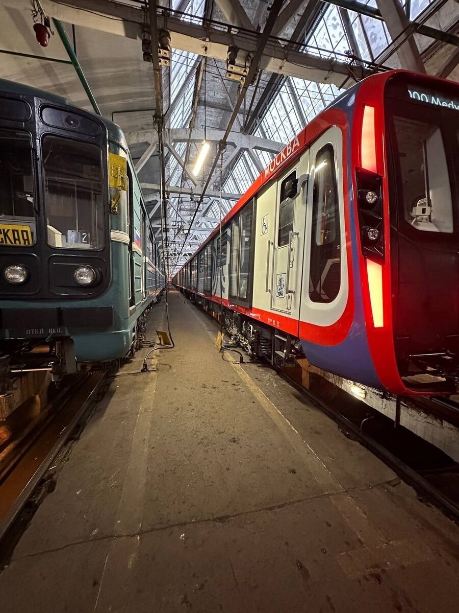 🚉 Электродепо «Сокол» Замоскворецкой линии. Редкий гость — состав «Москва-2020»  среди «Номерных» | Развитие Метрополитена в Москве | Дзен