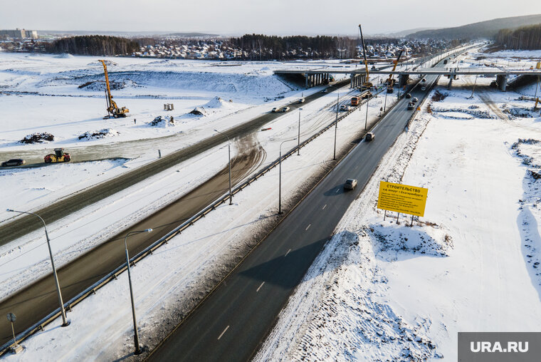    На дороге Р-242 зафиксировано затруднение движения